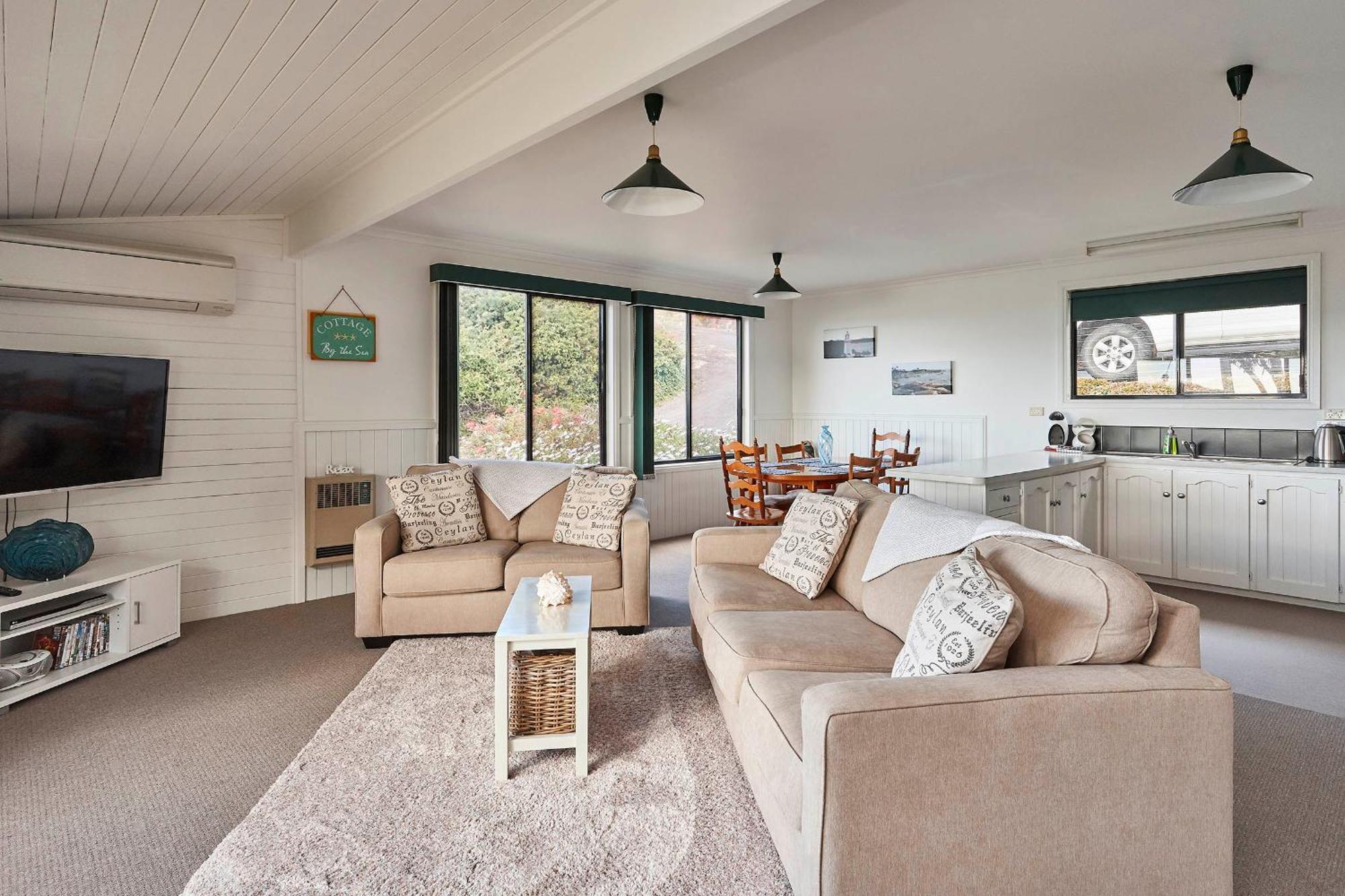 Kingfisher Cottage Beachfront At The Binalong Bay Εξωτερικό φωτογραφία